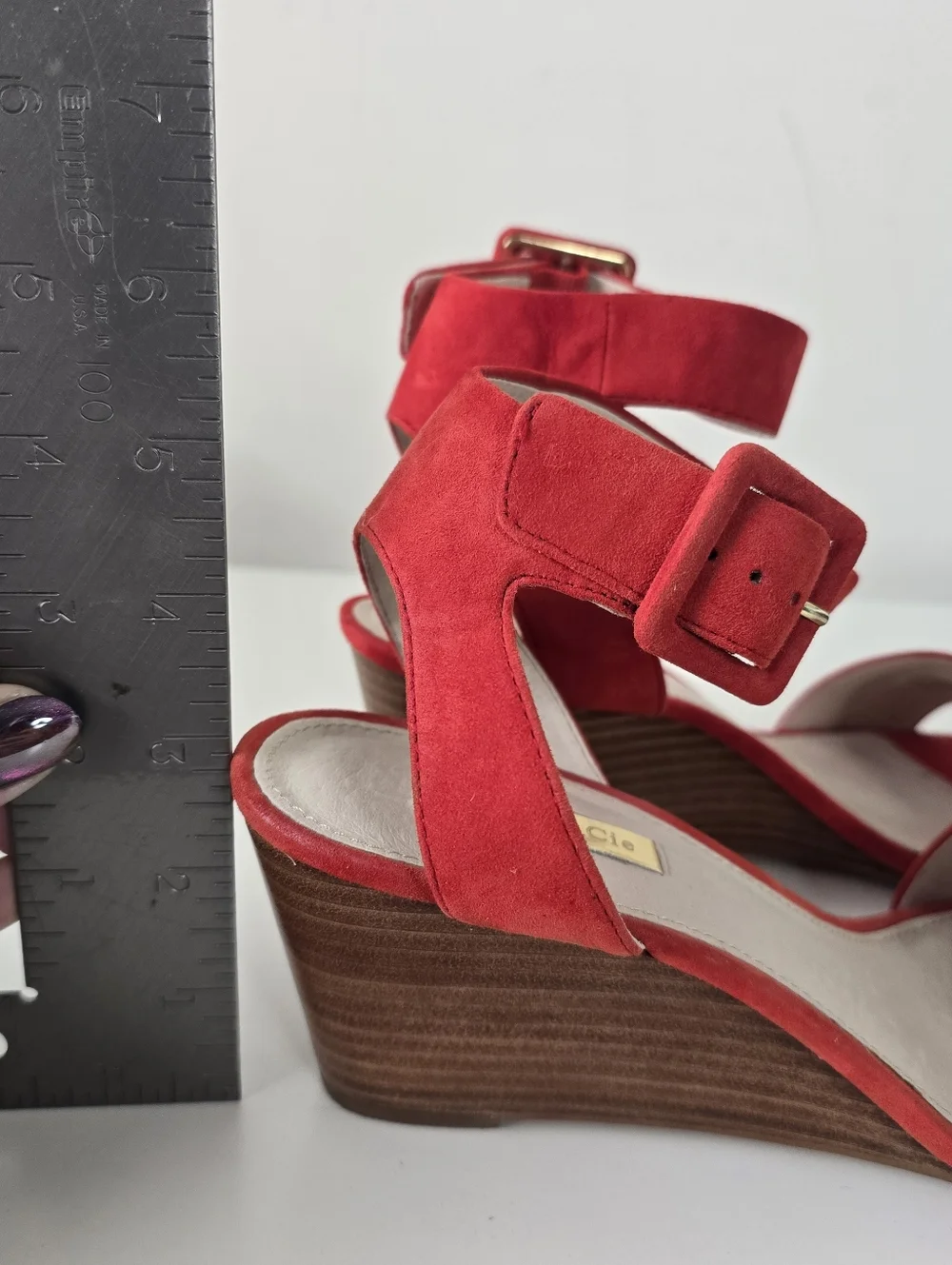 Louise et Cie Red Suede Open Toe Ankle Strap Wedge Sandal 8M Summer Date Night